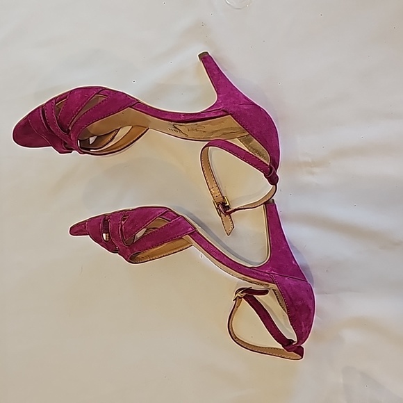 Julianne Hough, Pink high heels, Ankle-Strap, Size 8.5. Leather Suede upper - Picture 7 of 16